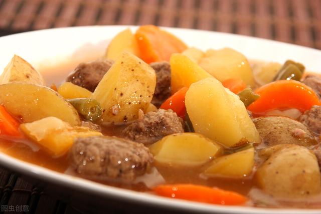 清炖牛肉怎么炖软烂又香又好吃（炖牛肉时别直接下锅煮）